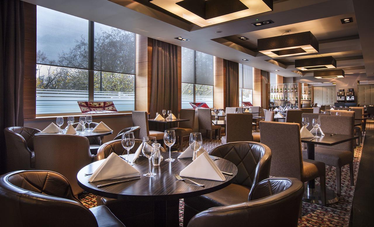 Отель Thistle Hyde Park Kensington Gardens 4*