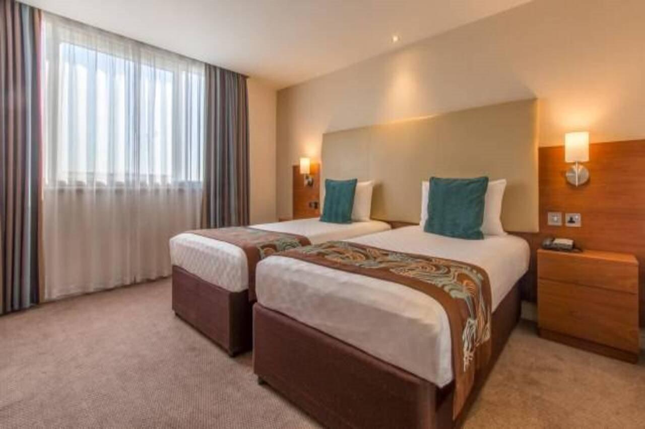Отель Thistle Hyde Park Kensington Gardens 4*