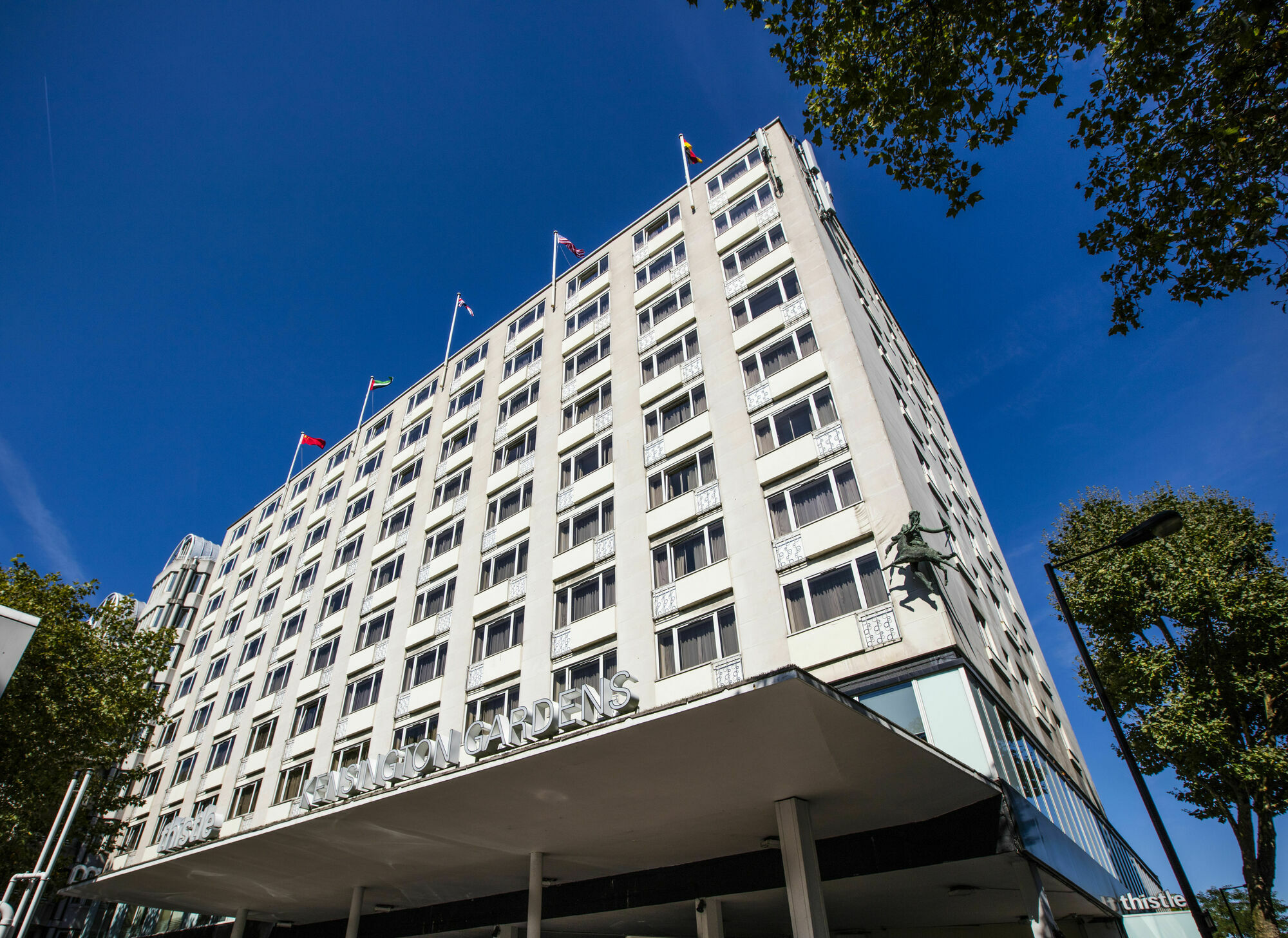 Отель Thistle Hyde Park Kensington Gardens 4*